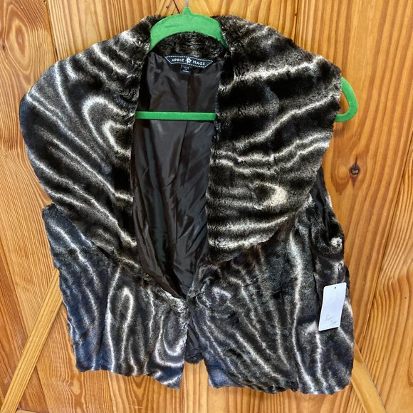 ABBIE MAGS - Picture 6 of 6